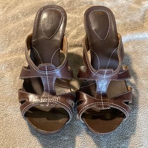 Clark’s “Artisan” sandals in Brown